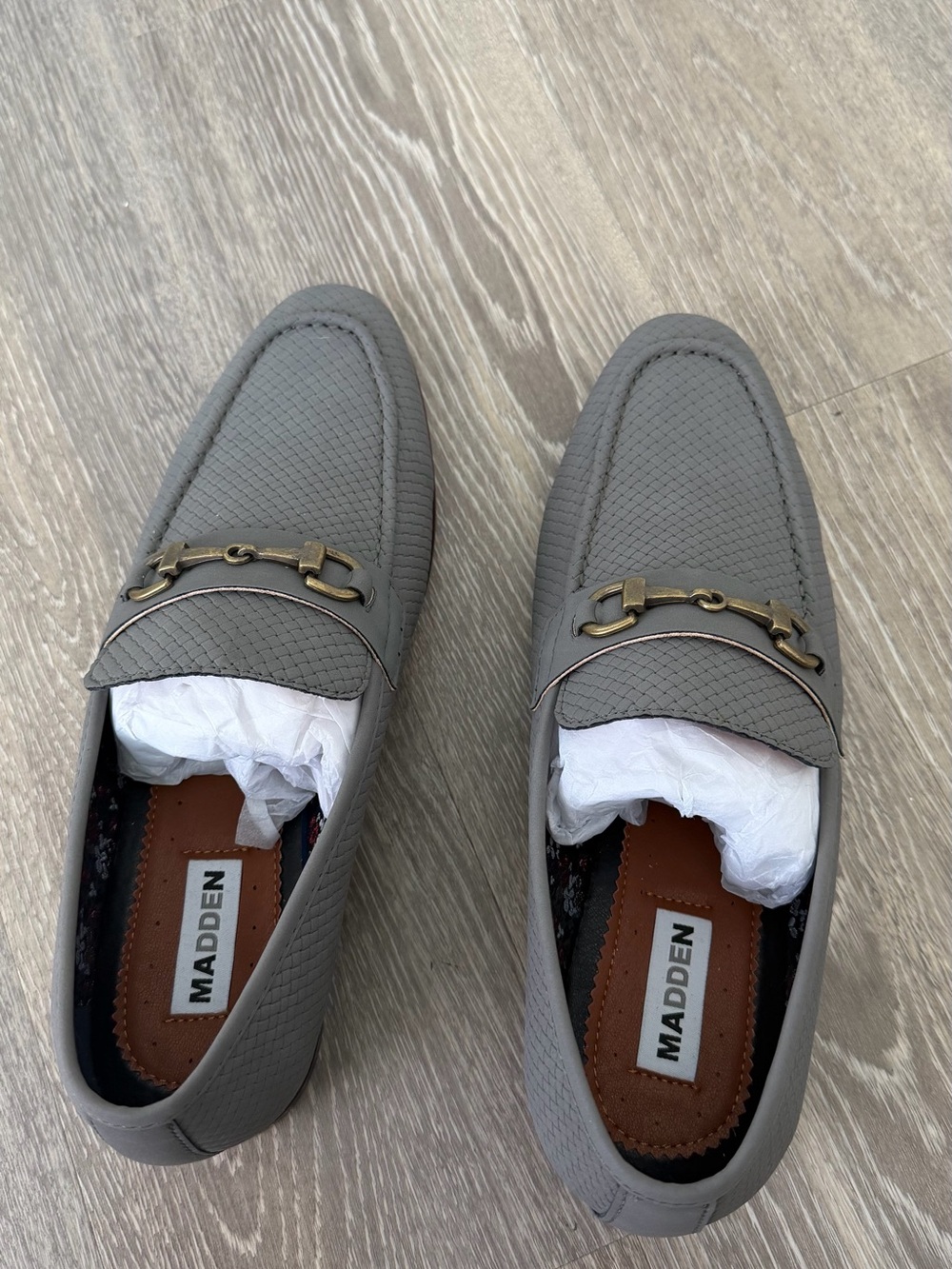 Steve Madden gray textured loafers
